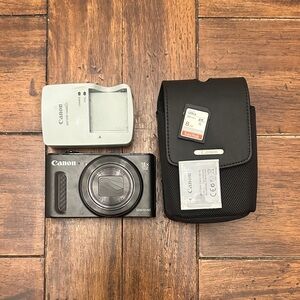 Canon Black and Gray Digital Camera Set